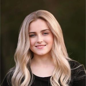 Meet your Posher, Andrea